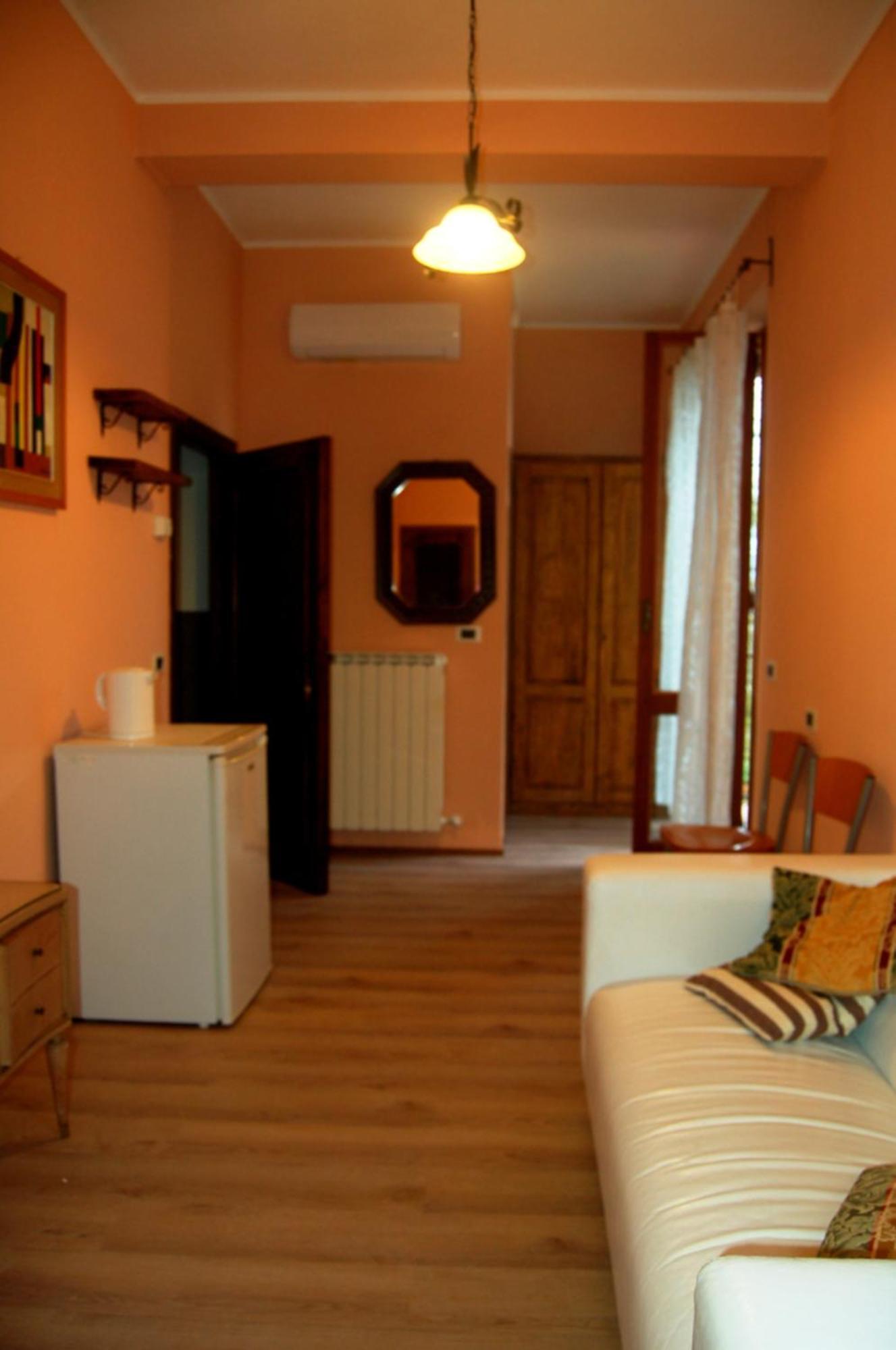Hostal Borgo Nuovo San Martino Ambra Exterior foto