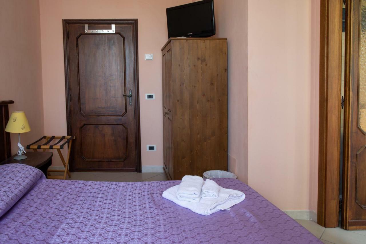 Hostal Borgo Nuovo San Martino Ambra Exterior foto